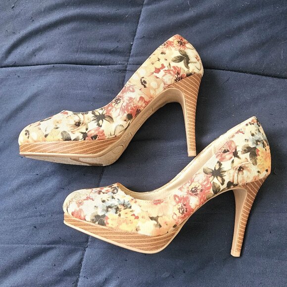 Christian Siriano for Payless Shoes Women Sz 6.5 Round Toe Floral 4in Heels-EUC - Picture 1 of 11